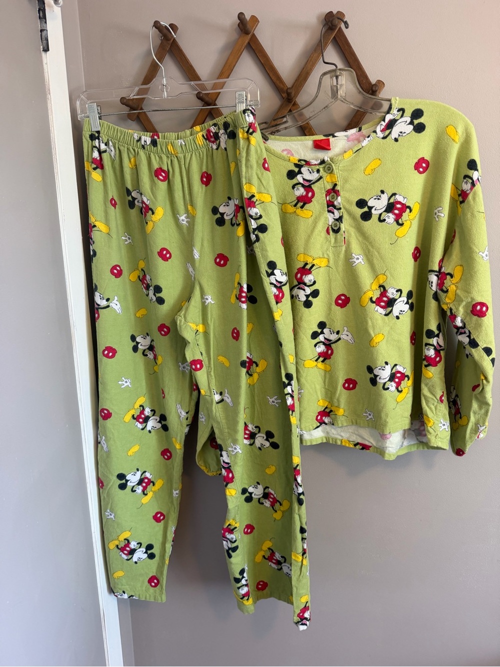 Disney Mickey Mouse Green Flannel Pajama Set XL